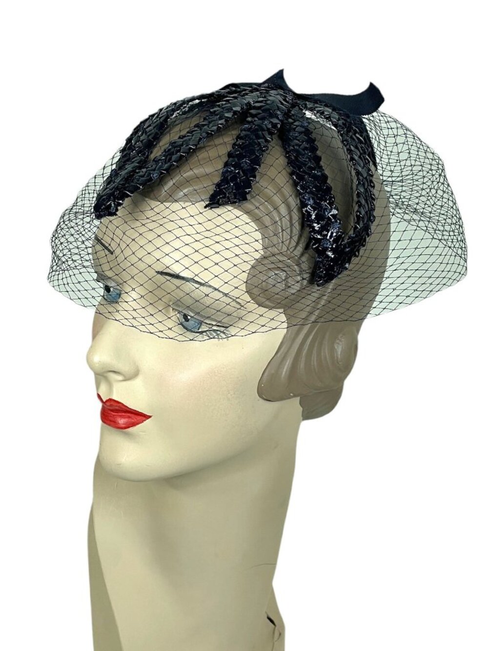 1960s veil hat with cello leaves and ribbon bow